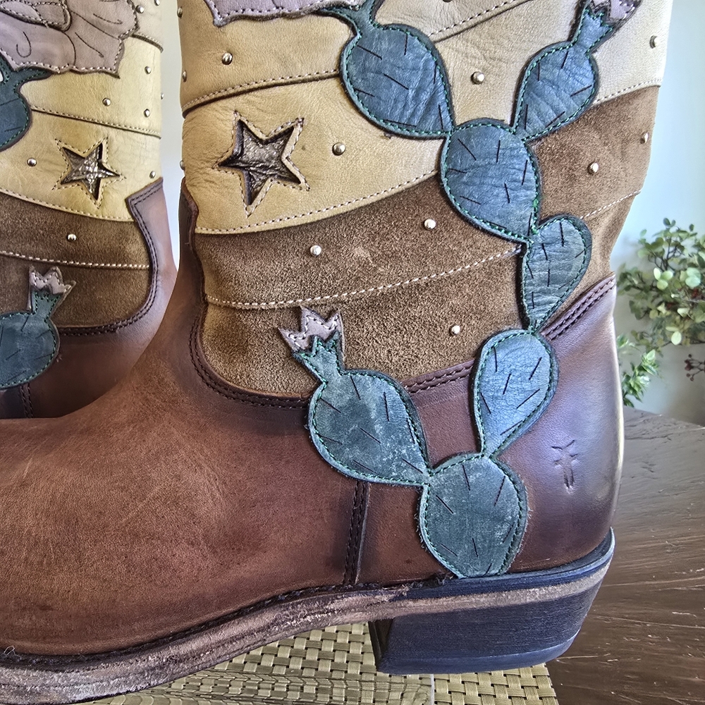 NWOB Frye Brown & Tan Western Cactus Embroidered Heeled Boots - Picture 10 of 12
